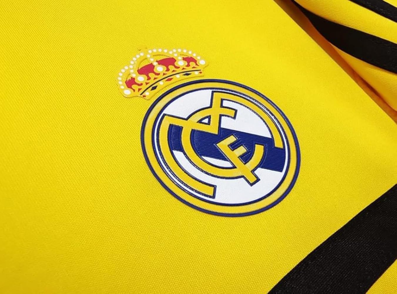 イケル・カシージャス サイン入りユニフォーム イケル・カシージャス サイン入りユニフォーム