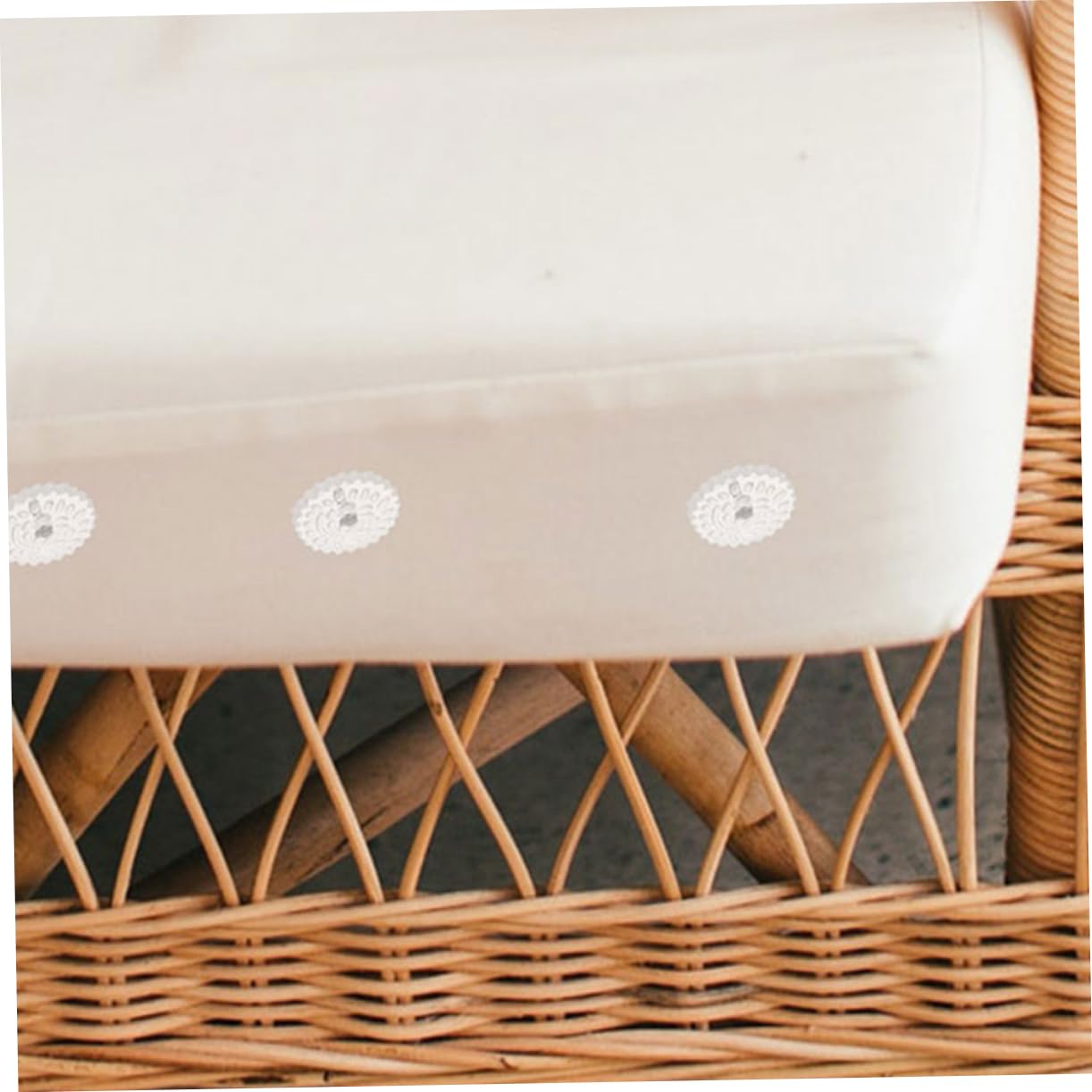 PRETYZOOM Furniture Nails Spiral Sofa Pins 50pcs Sofa Tacks Bed Sheet Holders Clips Decor