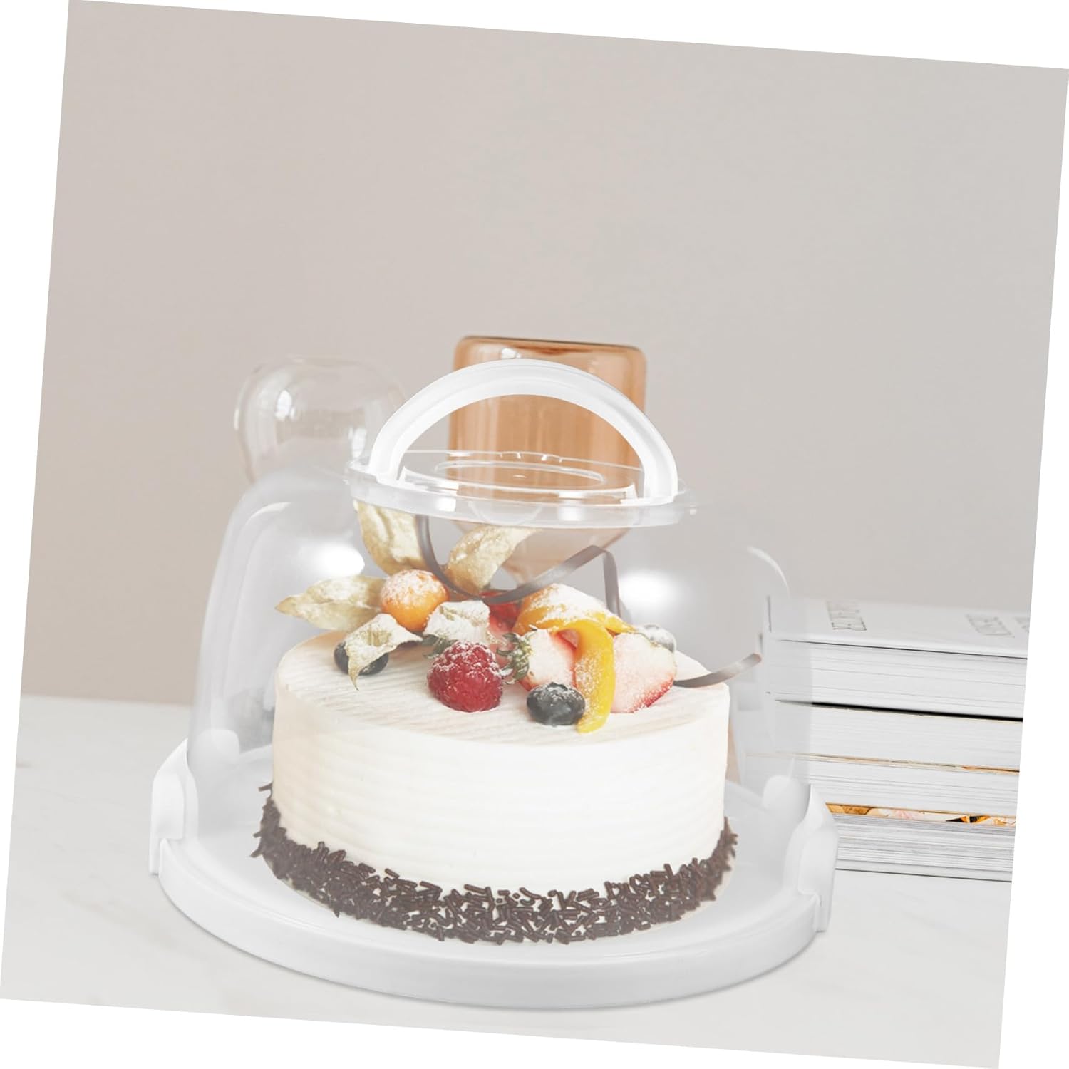 Elegant White Cake Keeper Cake Container Airtight Carrier Dome for Outdoor Gatherings