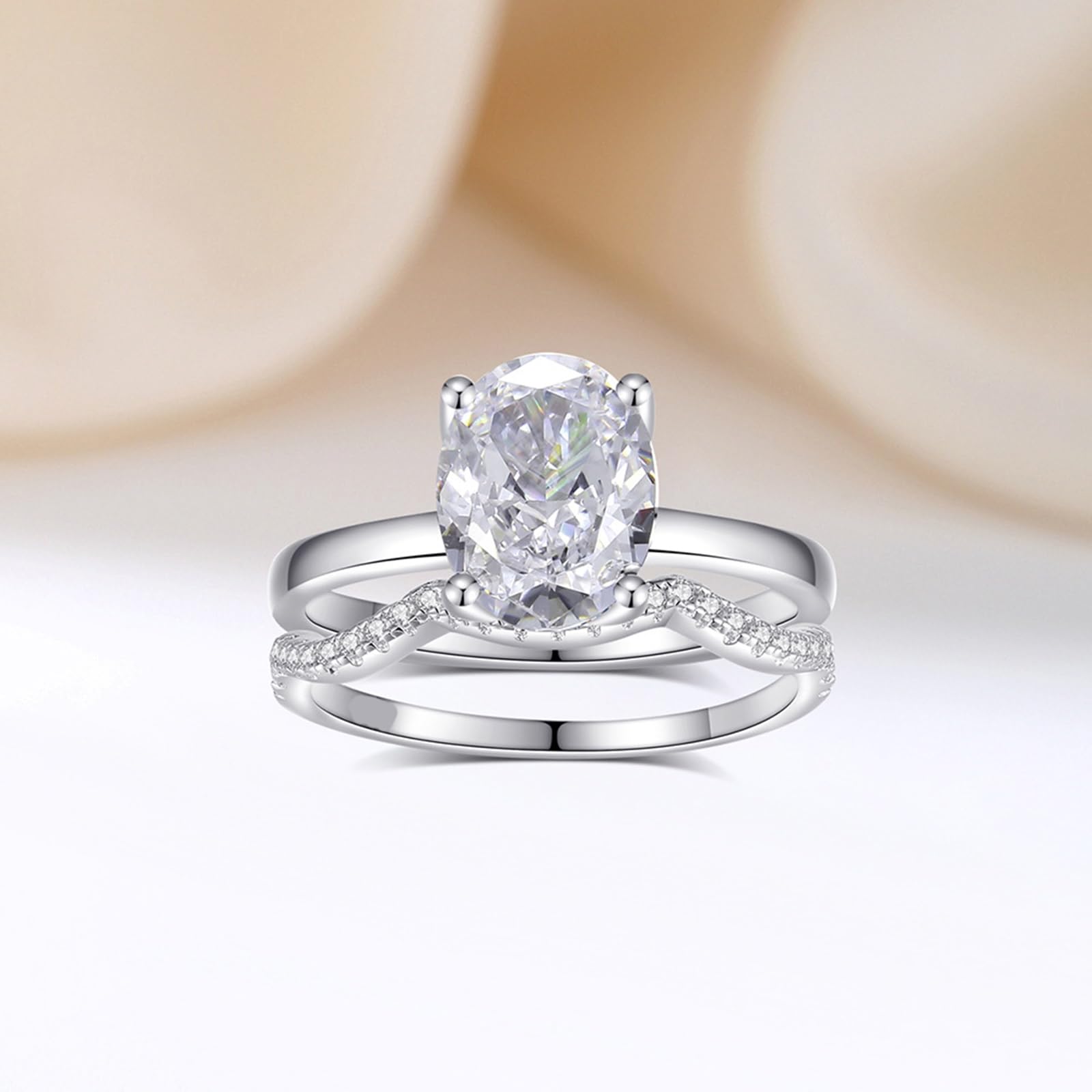 Set di anelli di fidanzamento in oro bianco 18 carati, personalizzabili, eleganti e ondulati da 2,5 carati, ovali con moissanite StackerRing da donna