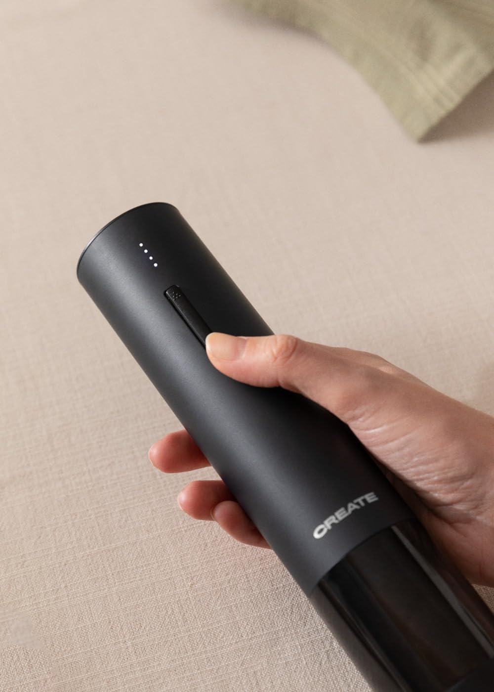 CREATE/WINE OPENER/Tire-bouchon électrique avec accessoires noir/Autonomie pour 50 bouteilles, 4 vitesses, indicateur de batterie, 4 accessoires, chargeur USB-C, 15W