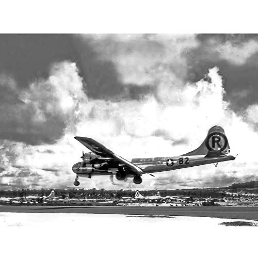 Artery8 B29 Superfortress Enola Gay After Hiroshima Atomic Raid 1945 Unframed Wall Art Print Poster Home Decor Premium