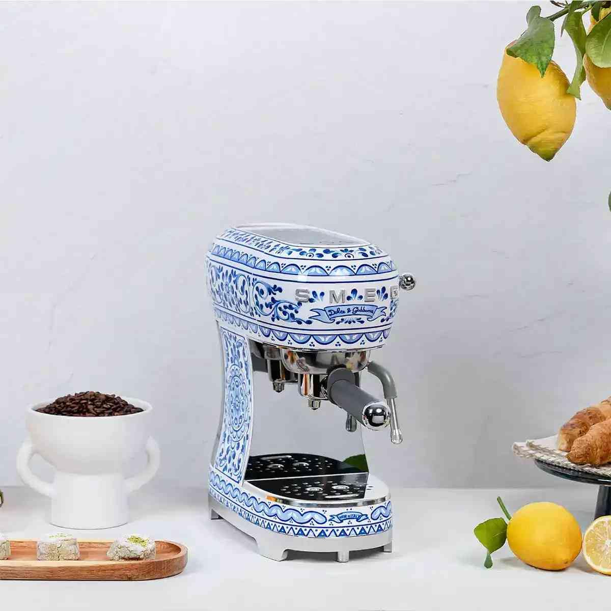 Caffettiera Express a Leva Smeg ECF02DGBEU 1350 W