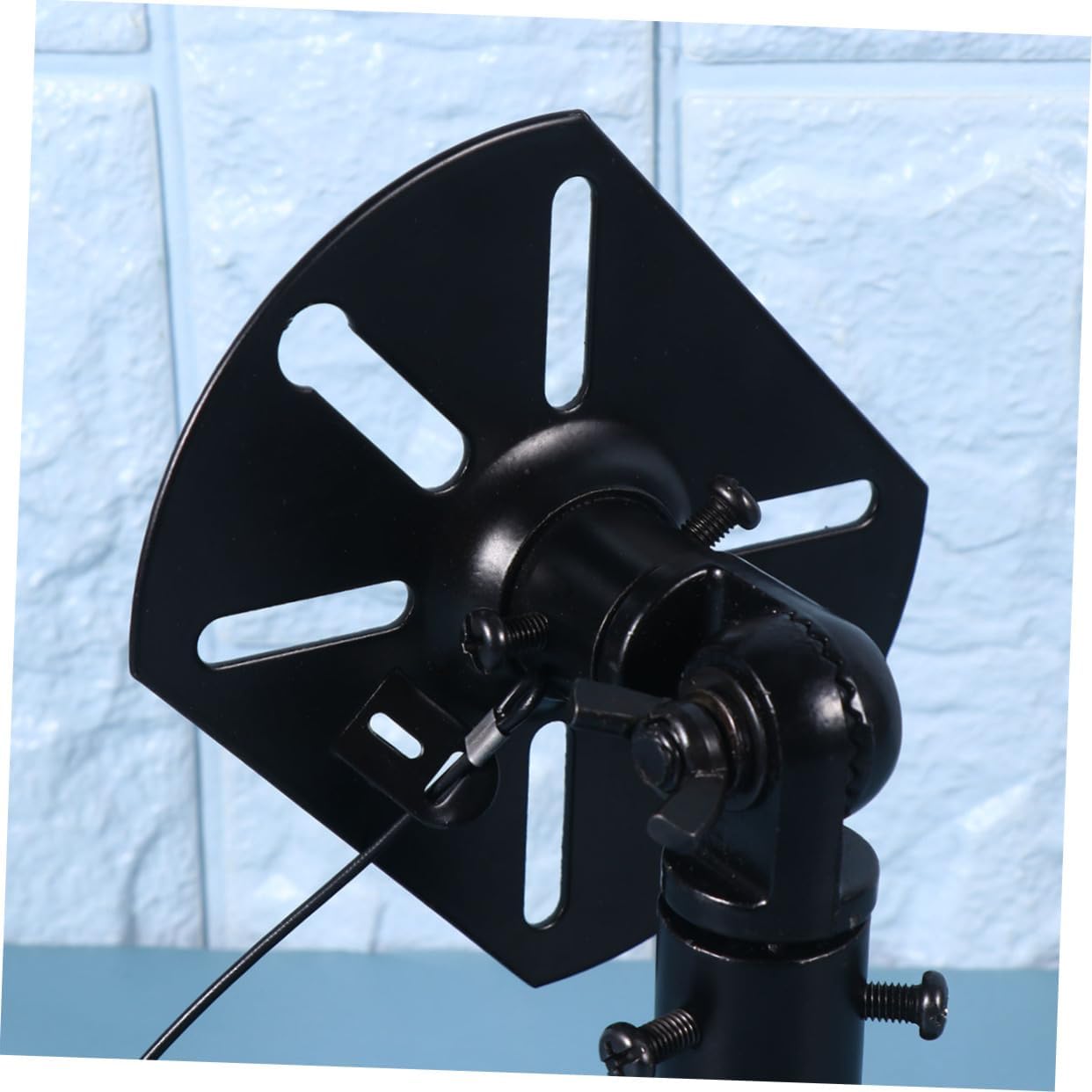 Angoily 2pcs Speaker Wall Mount Rack with Gear Bite Design Hanging Bracket for Ktv Surrounding Wall Hanger for Home and Bar Use Black