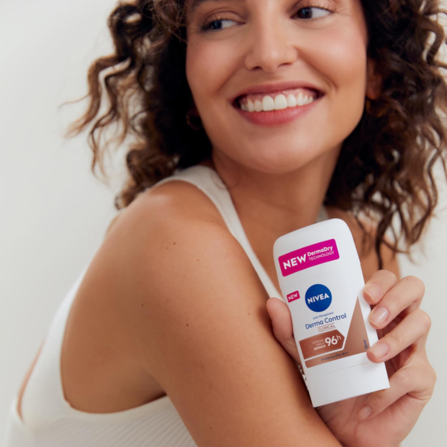 NIVEA Derma Dry Control Antitranspirante Stick, 50 ml