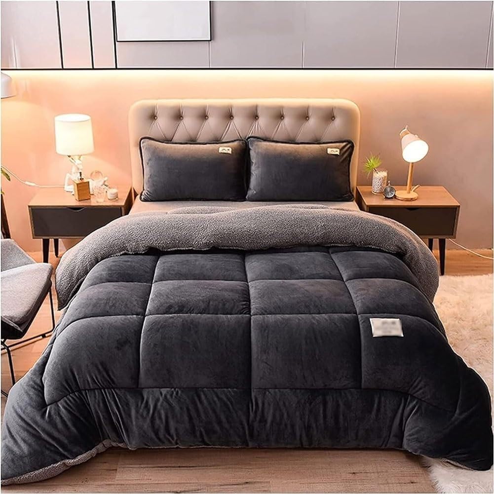 Thickened Super Warm Winter Quilt,Imitation Cashmere Super Warm Double-Sided Velvet Quilt Fluffy Plush Comforter Blanket for Cold Weather,Light Gray,150x200cm/2kg