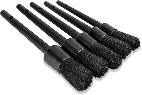 Voodoo Ride ® VR-1028 Juego de cepillos de detalles de cinco piezas cerdas sintéticas para uso interior/exterior