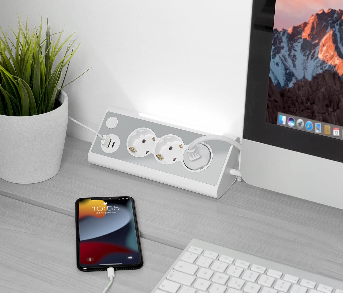 revolt Steckdosenleiste mit: 3-fach-Steckdose mit Nachtlicht, 1x USB A QC, 1x USB C PD, weiß 2er-Se (Steckdosenleiste Eckmontage, mit Buchse, Kabel)