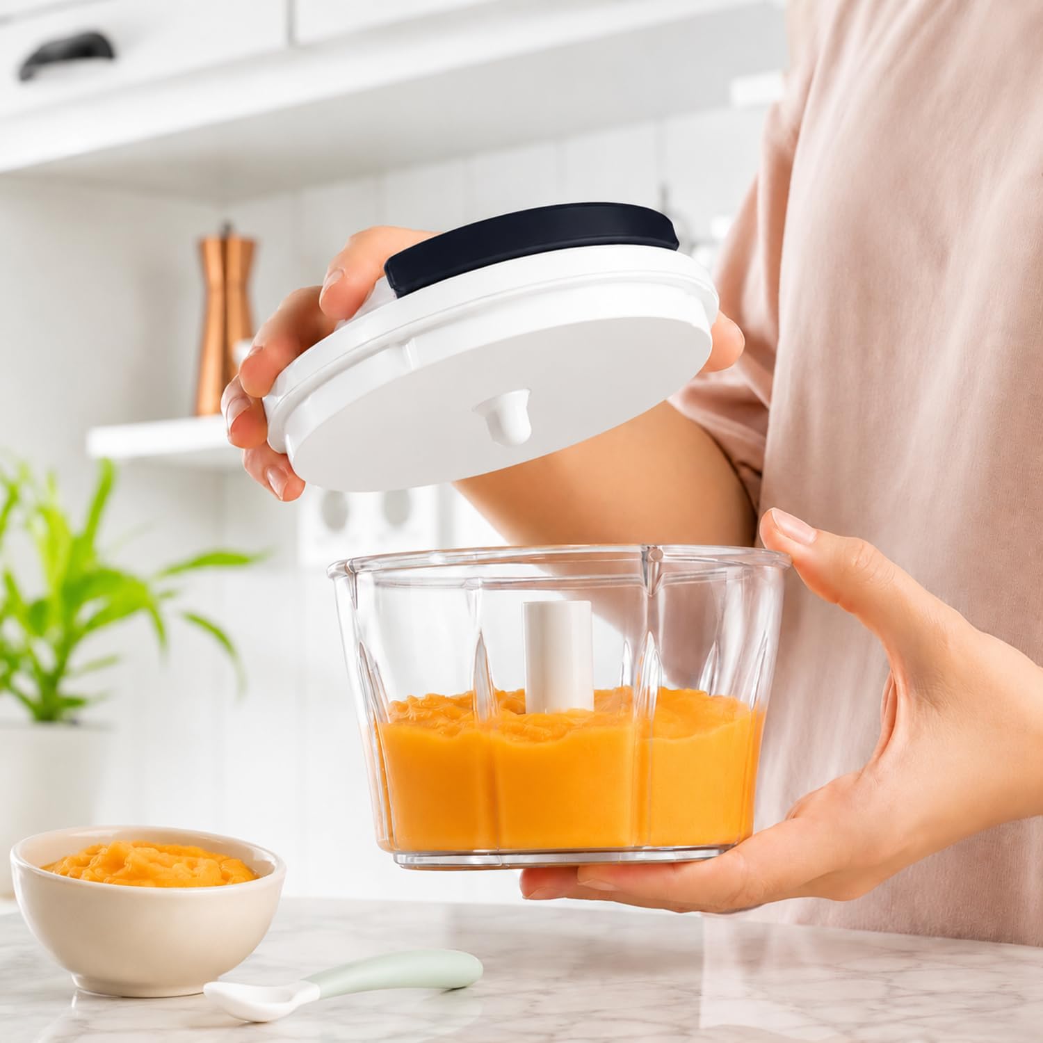 Paslanmaz 3 Bıçaklı İpli Rondo, Sebze Meyve Kuruyemiş İçin Taşınabilir Manuel Çekmeli Doğrayıcı, Hızlı Pratik ve Ergonomik, Plastik, 700 ml (Koyu Antrasit)