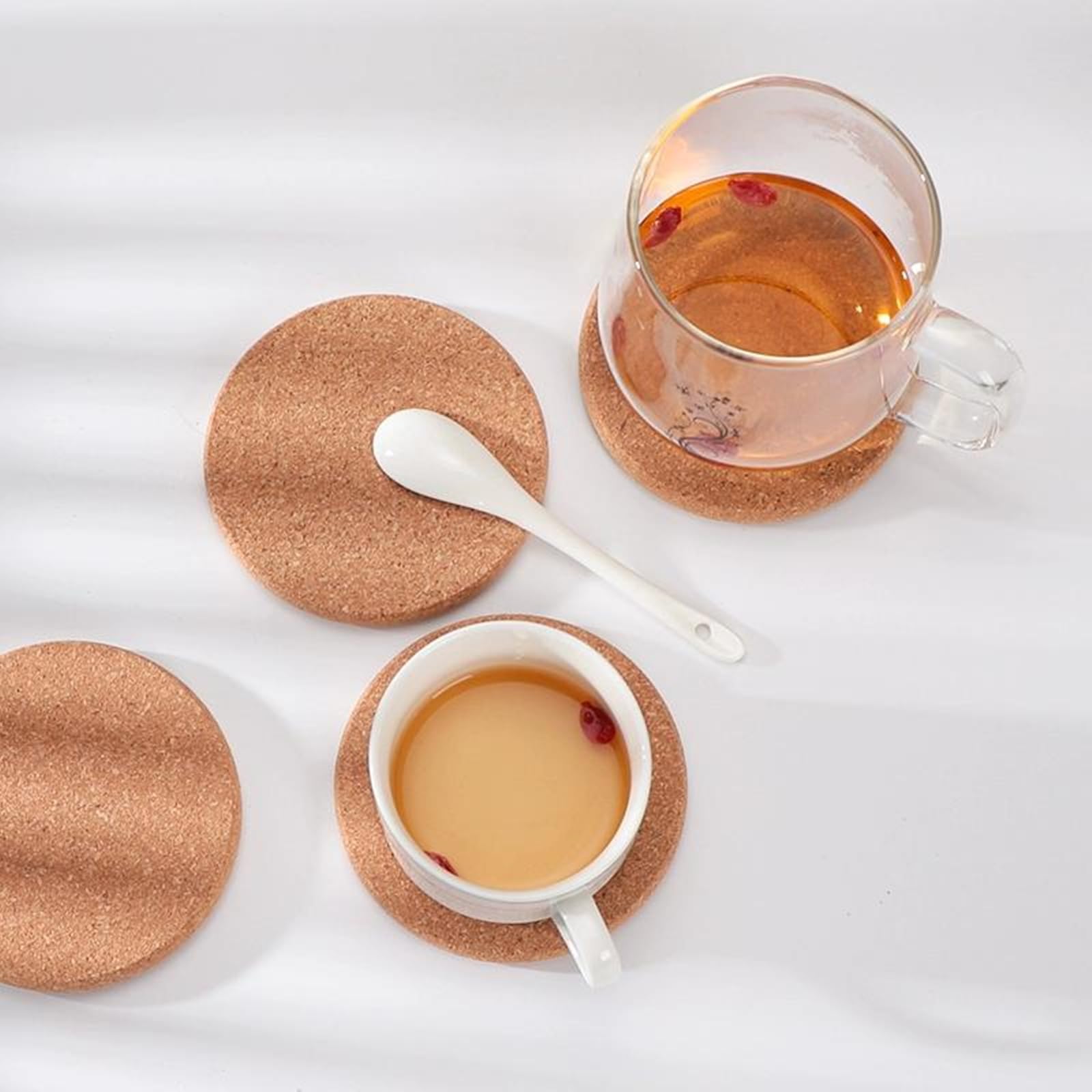 Paquete de 50 posavasos de corcho absorbentes, posavasos de borde redondo de 4 pulgadas para bebidas, posavasos lisos extra gruesos grabados en oficina, hogar o cabaña, 1/5 pulgadas de grosor