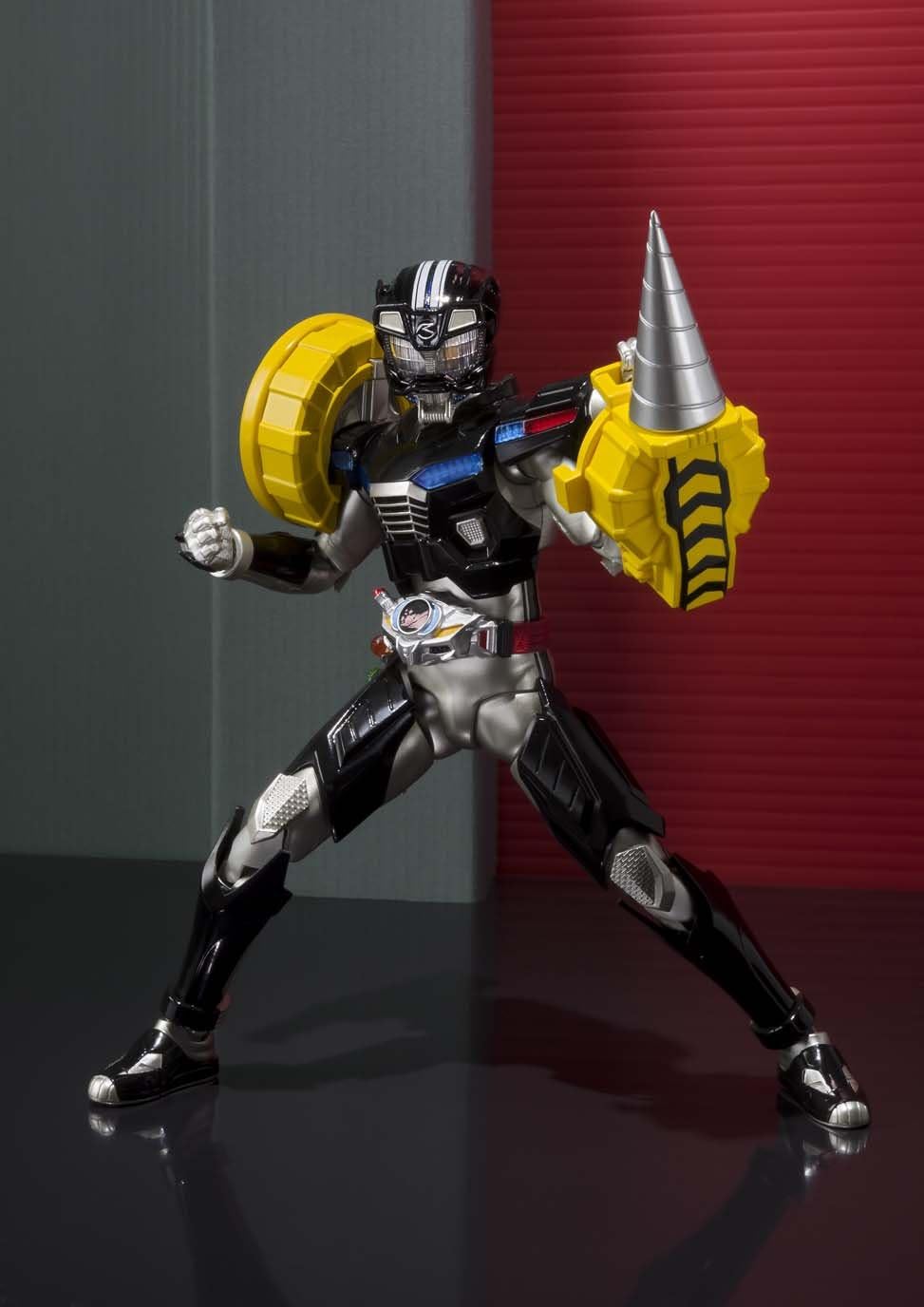 Bandai Tamashii Nations S.H. Figuarts Kamen Rider Drive Type Wild "Kamen Rider Drive" Action Figure