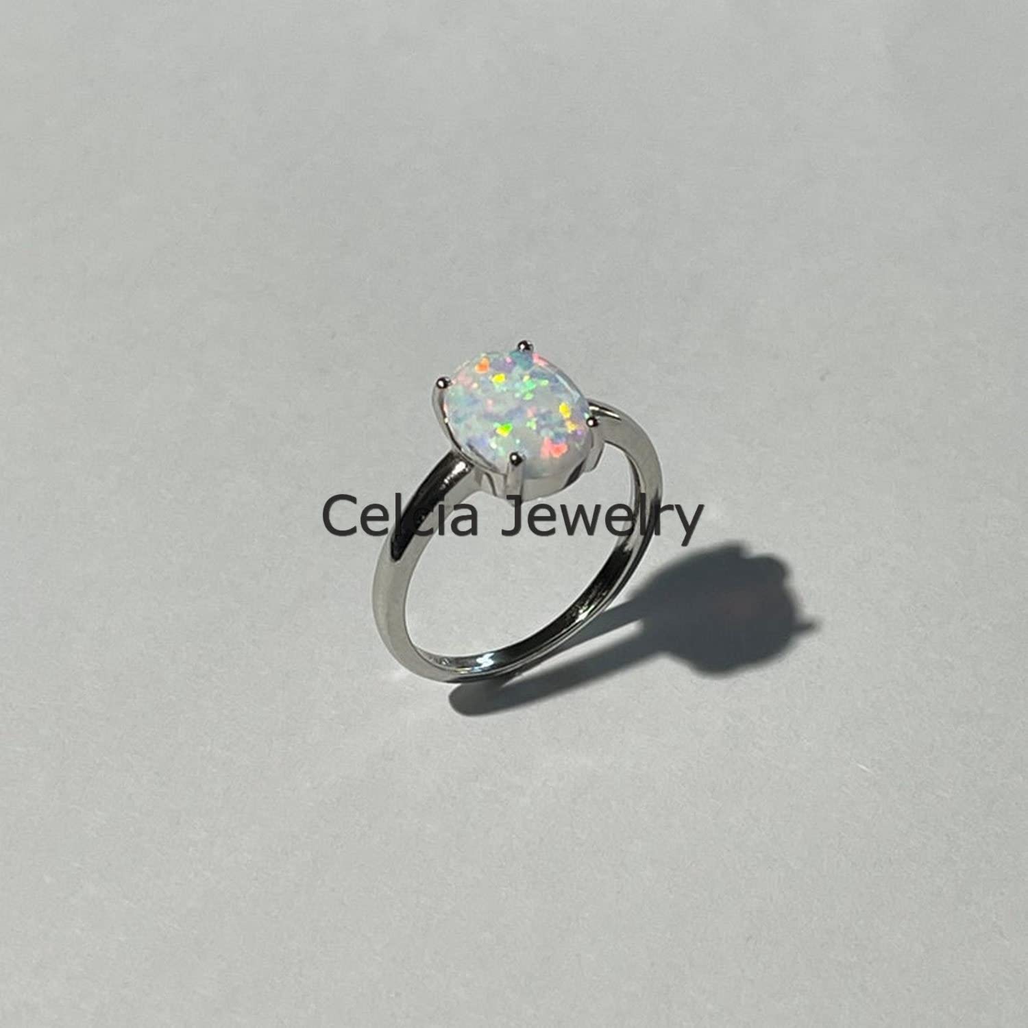 Anello solitario con pietra preziosa etiope, anello di dichiarazione, bellissimi regali di nozze per le donne, anello minimalista, anello per la festa della mamma, regali di Birthstone di ottobre