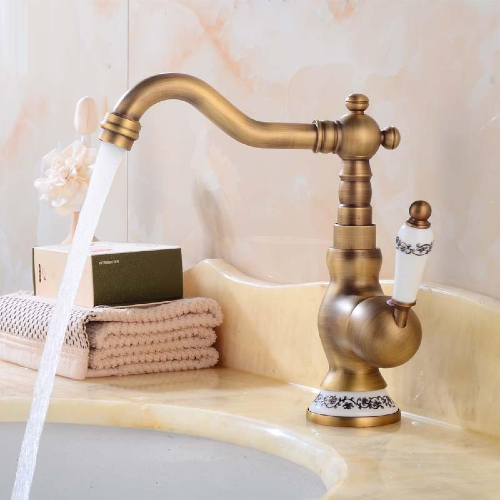 Fanjubei Ceramic Is Short Bathroom Brass Basin, Hot And Cold Water Faucet, Ceramic Low