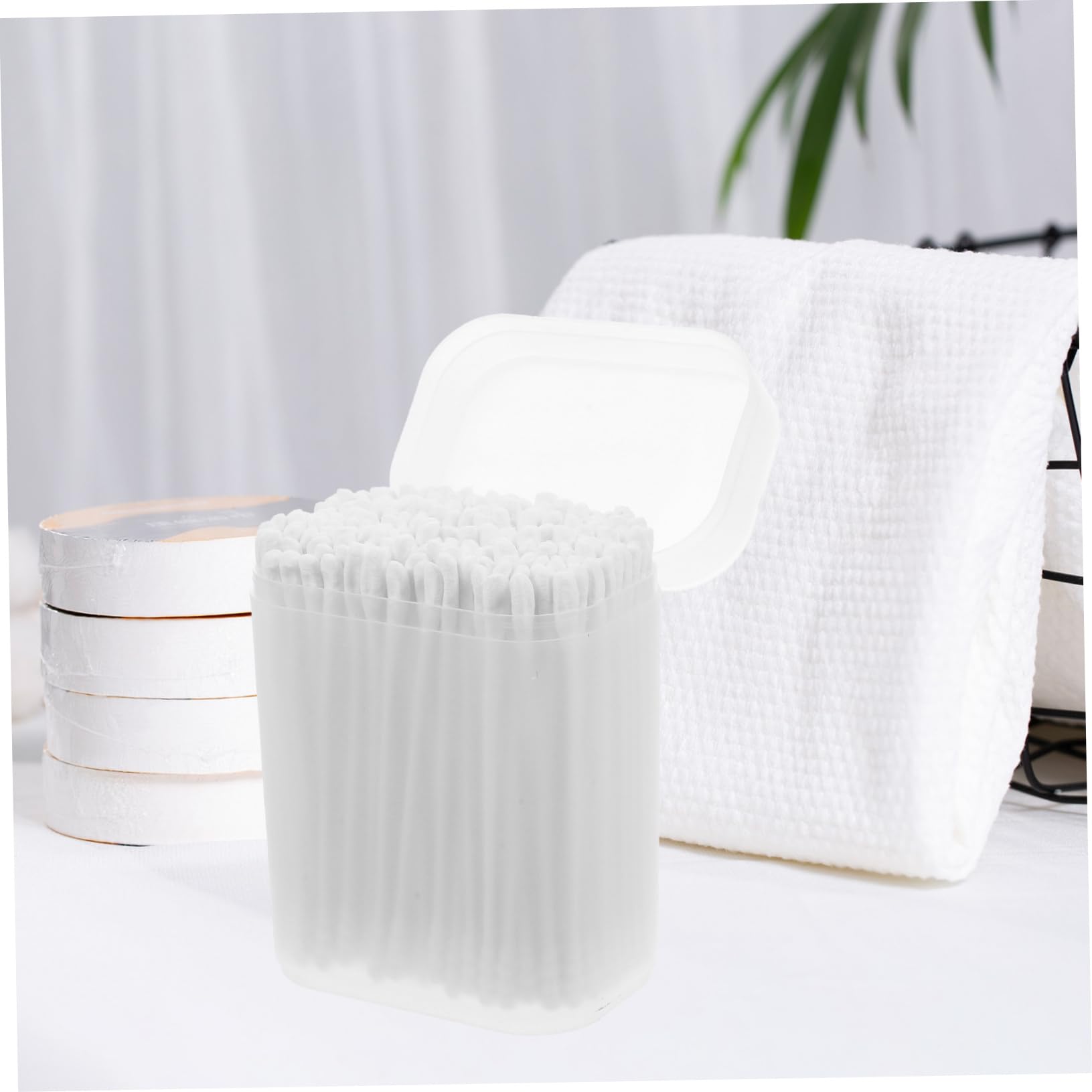 200pezzi Cotton Fioc Morbidi per Ragazza Cotton Fioc con Bastoncini Sottili per Pulizia Delicata e Compiti Cosmetici in Confezione Pratica