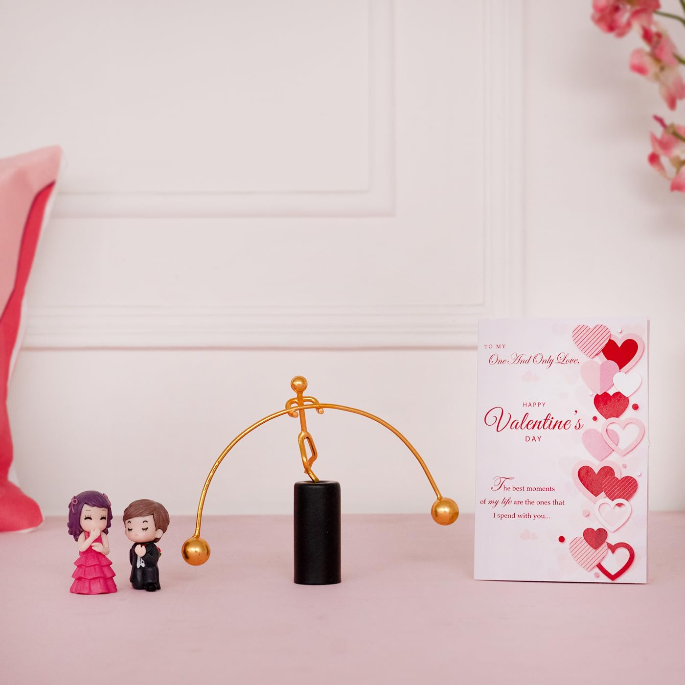DecorTwist Birthday Gift for Girlfriend Boyfriend Girls Boys Birthday Husband Wife Balancing Toy with Couple Statue Gift Hamper Combo Anniversary Day Gift