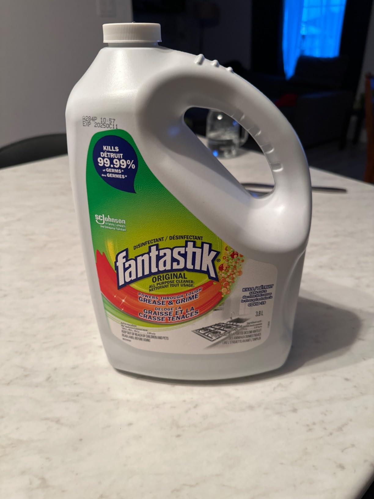 Fantastik All Purpose Cleaner and Disinfectant Spray with Bleach