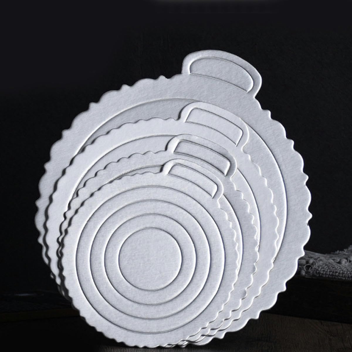 Plateau rond en carton doré 16-35 cm Plateau tournant pour gâteau mousse Cheesecake Platever pâtisseries Plateau - Argenté - 35 cm - 5 pièces
