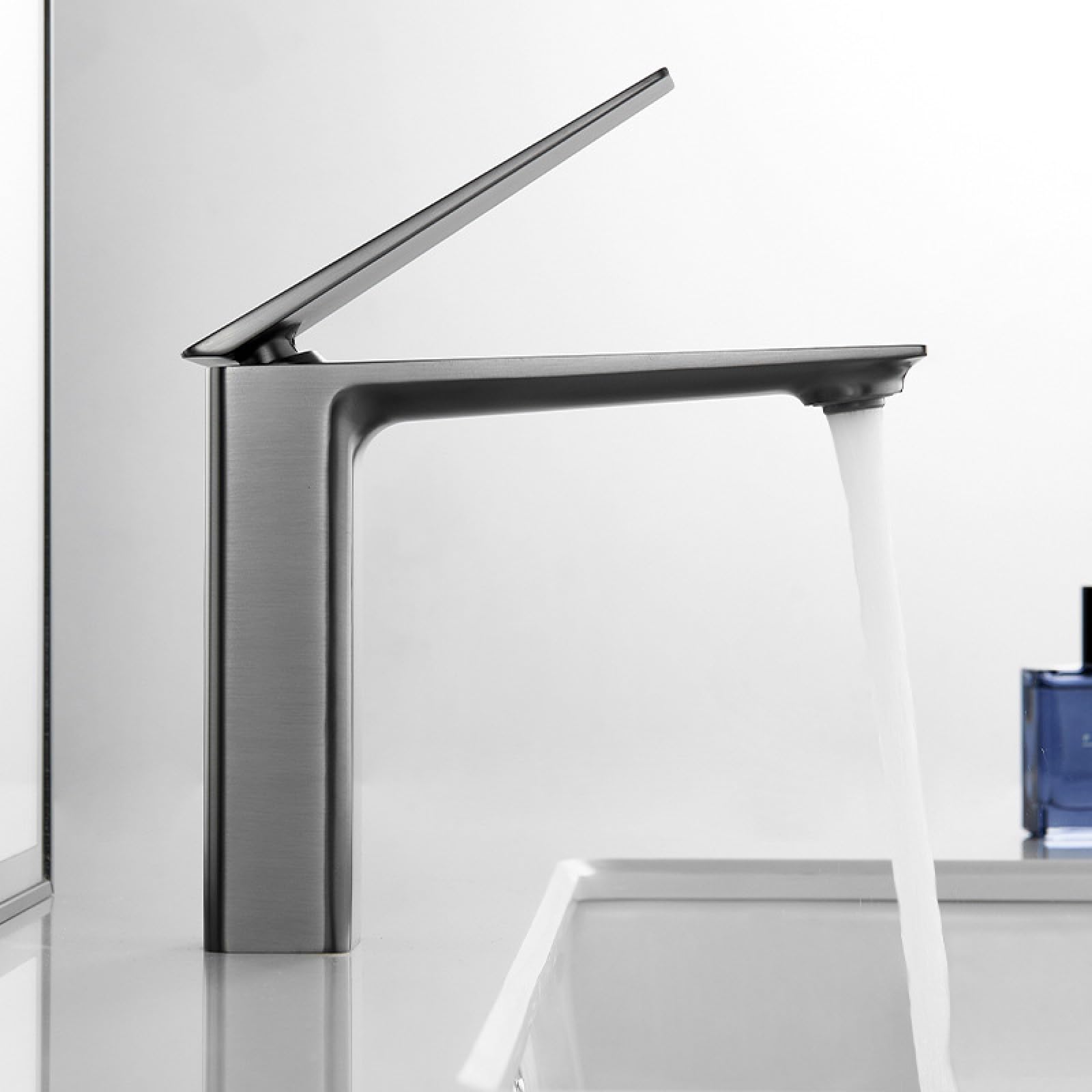Fanjubei Bullet Ash Bathroom All-Copper Hot And Cold Basin Faucet, Gunpowder Gray