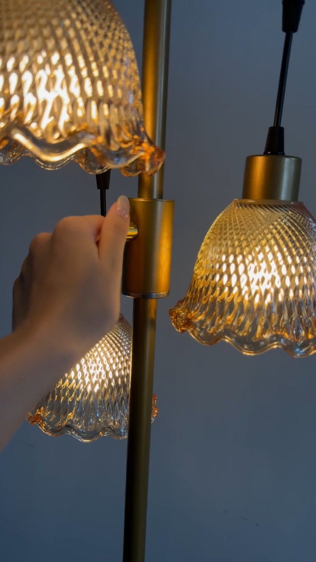 Image of Lightdot Amber Flower Glass Floor Lamp 3-Light Dimmable Gold Floor Lamps