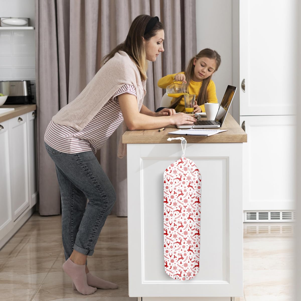 2 soportes de plástico rojo para bolsas de comestibles de Navidad y dispensador, organizador de bolsas de basura, almacenamiento para cocina, hogar, regalos de inauguración de la casa, para mujeres,