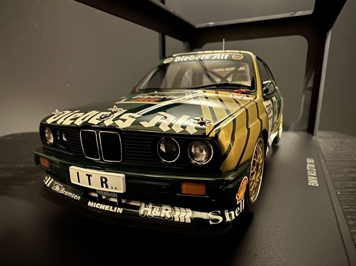 Amazon.co.jp: 絶版品 1/18 AUTOart MILLENNIUM M3 E30 DTM 1991#31 