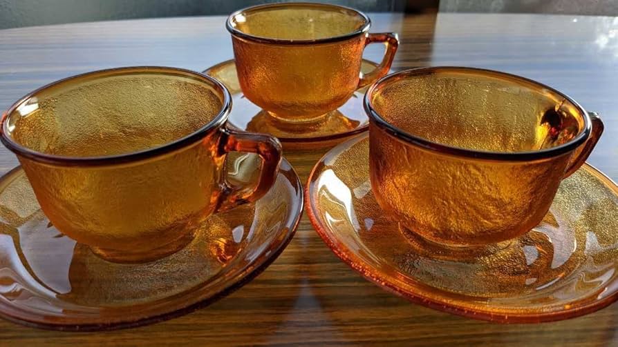 Amazon | レトロ フランス アンバー カップ＆ソーサー アルコ