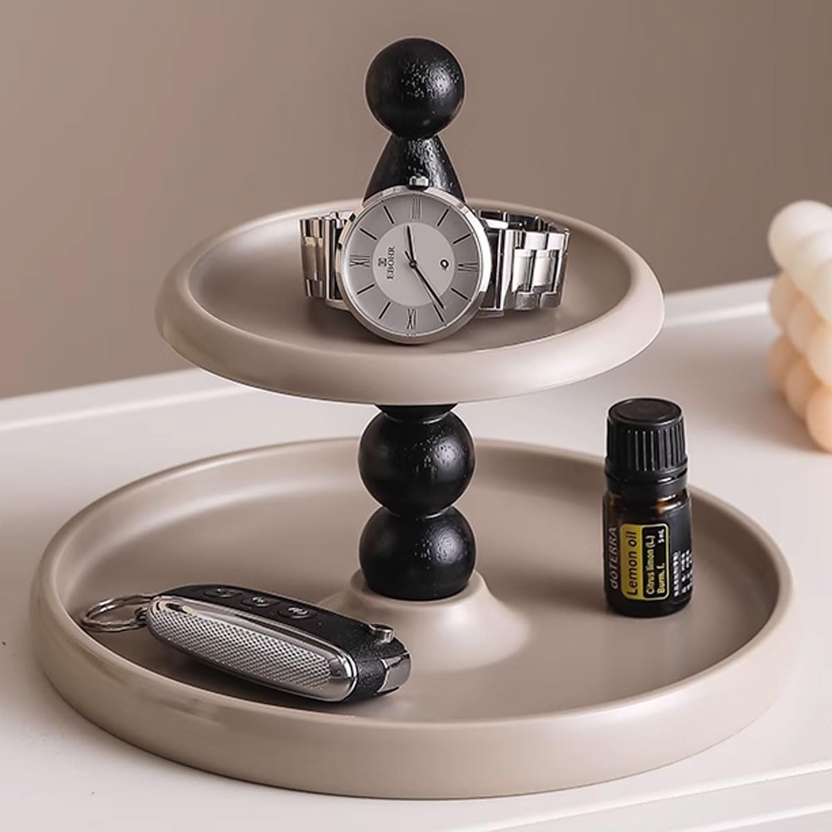 Organizer na biurko z funkcją Valet Tray – Premium PU Leather Catchall Taca Przy łóżku Szafka nocna Stolik nocny Uchwyt na caddy na pilota, klucze, telefon, portfel, biżuterię(Grey,Large size)