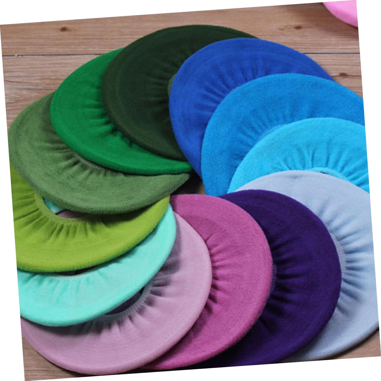 10-Piece Colorful O-Shaped Toilet Seat Covers Universal Bathroom Pads Easy to Install Suitable for Home Public Restrooms Random Color