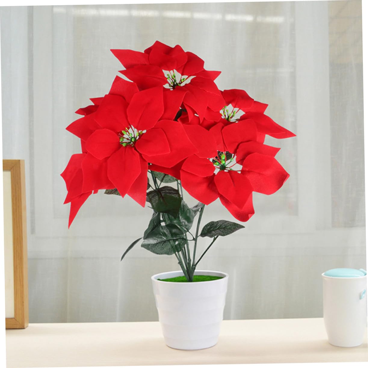 4 Stück Künstliche Weihnachtssternblumen aus Seidigem Stoff in Rot Realistische Tischdekoration ohne Gießen für Wohn und Esszimmer Elegante Poinsettia Dekoration