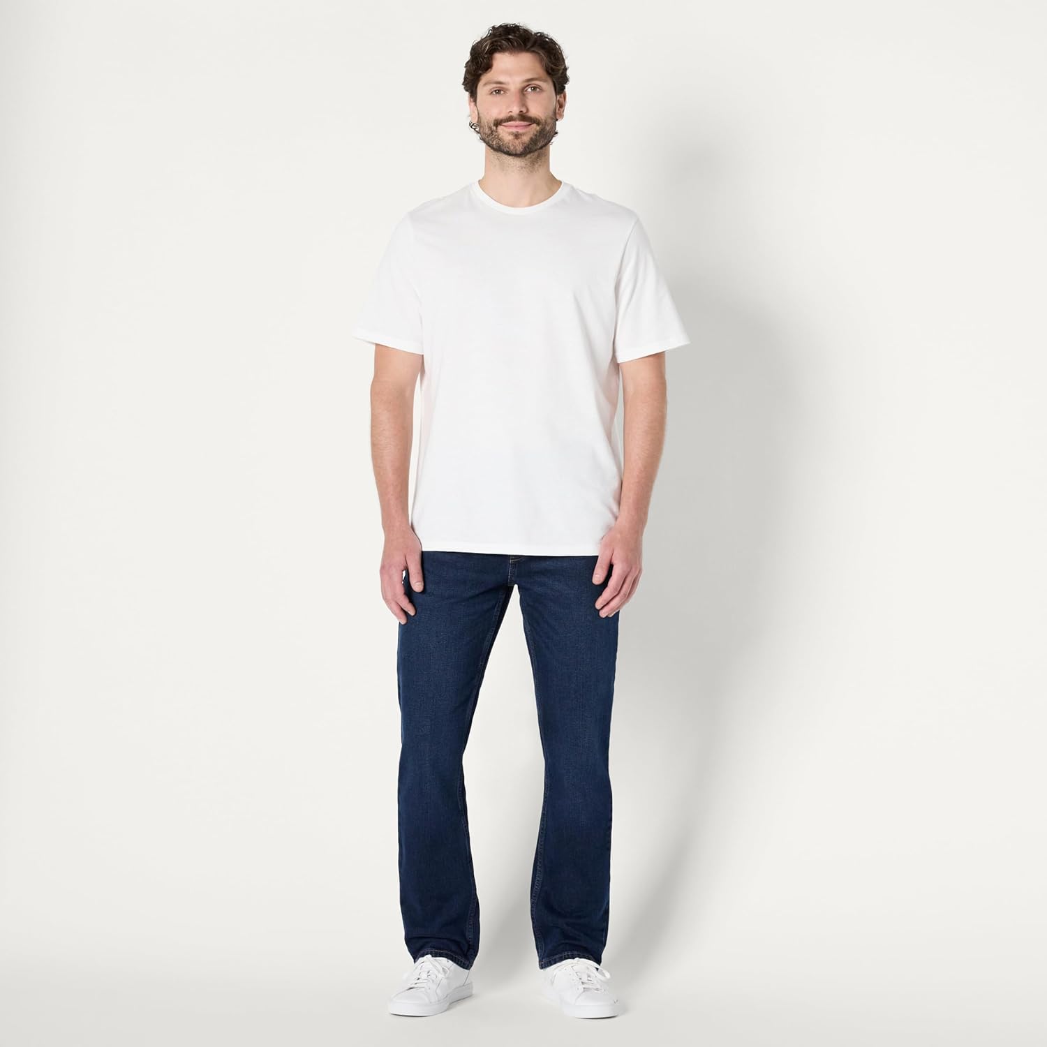 Amazon Essentials Men's Low Stretch Straight-Fit Jeans - Image 3