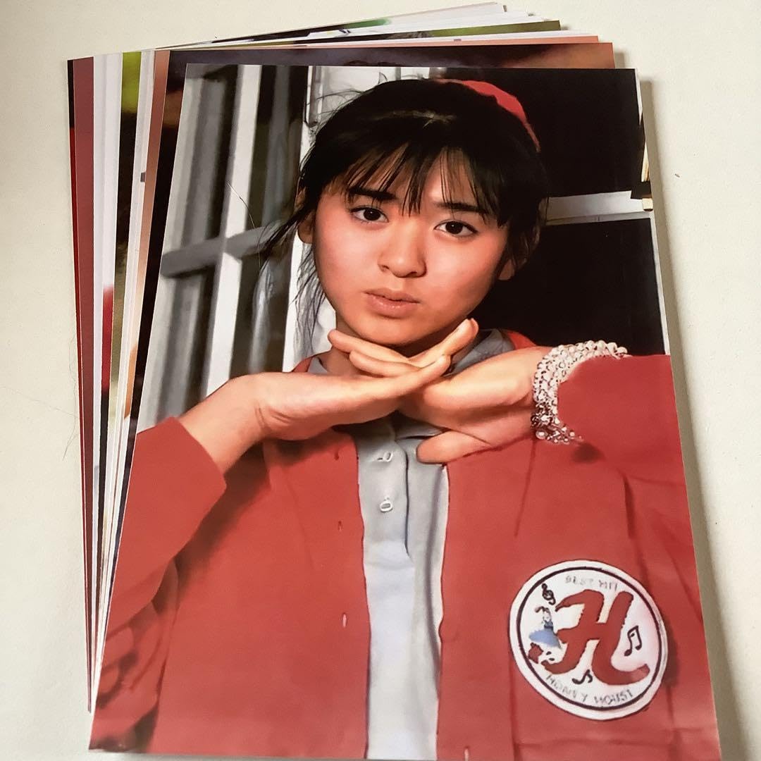 Amazon.co.jp: 2)s210) 斉藤由貴 L判写真10枚set : おもちゃ