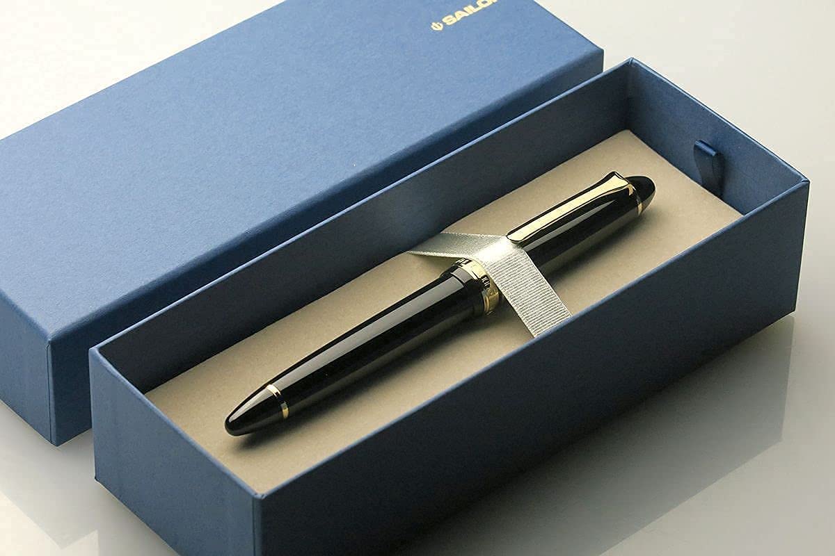 Sailor 1911 Profit Casual Schwarz & Gold Füllfederhalter (Medium)
