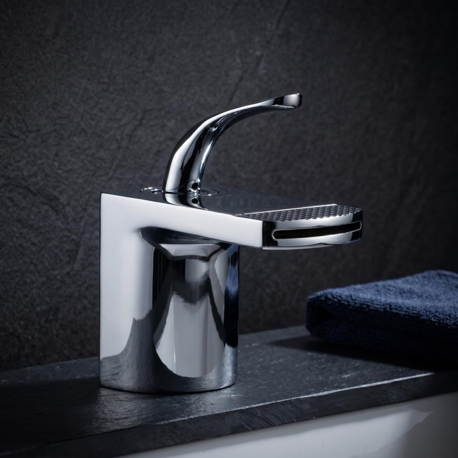 rockible Grifo para Lavabo de Baño Grifo Cascada Monomando Mezclador para Lavabo de Encimera Cuerpo Metálico Pulido Material de Cobre y Cerámica Diseño Moderno, Dorado