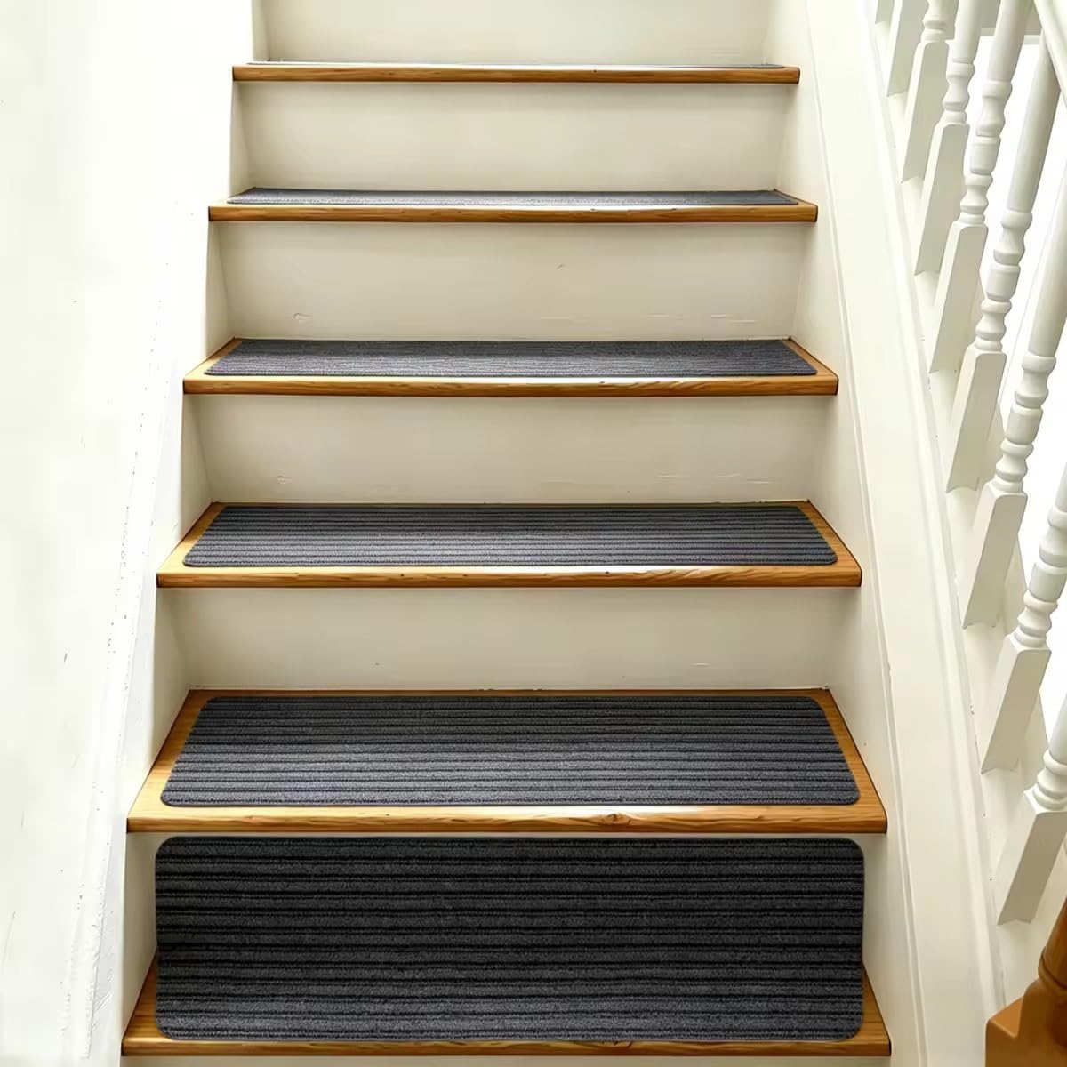 Tapis D'Escalier Antidérapant, Tapis Escalier Marche, Lot De 15 Marchettes D'Escalier Autocollantes Intérieur, Moquette Escalier Réutilisable Découper Pour Protéger Animaux (Grigio scuro, 55 X 22 Cm)