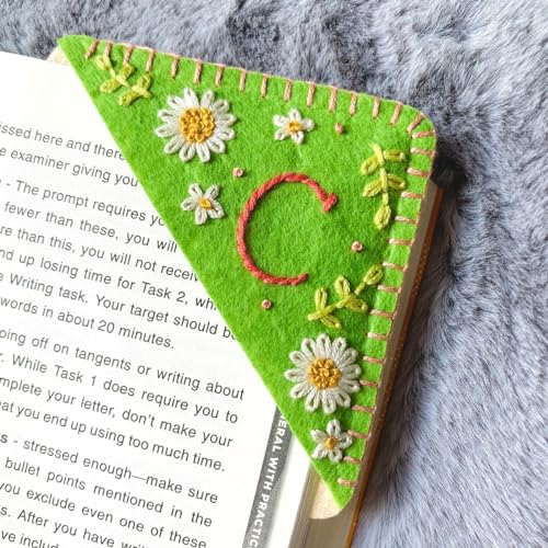 Personalized Hand Embroidered Corner Bookmark, Bookmarks for Women, Personalized Bookmark for Book Lovers, Cute Flower Book Mark by HNQCPCVU (C, Green)