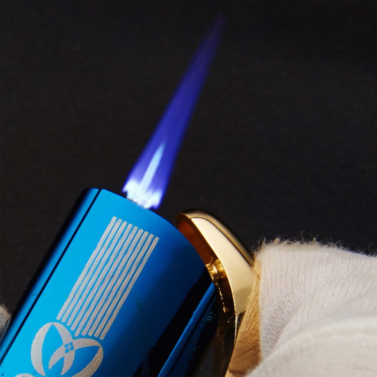 Paquet de 2 Briquet en Métal à la Mode Forte Flamme Rechargeable avec Fenêtre de Niveau de Carburant Mini Cadeaux pour Hommes (Butane Non Inclus)