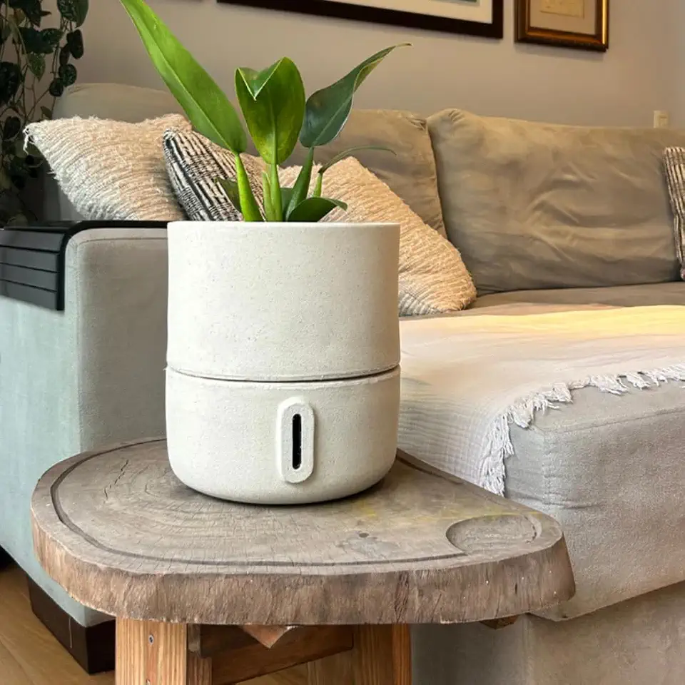 Vaso Inteligente Autoirrigável c/Reservatório – Até 90 Dias sem Regar, Tecnologia de Raízes Artificiais e Visor de Nível de Água, Leve e Resistente p/Plantas e Flores (Pequeno, Urbi)