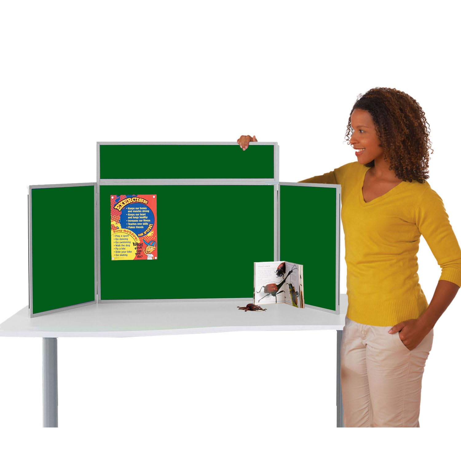 Wonderwall Tabletop Exhibition Folding 3 Panel Display Kit, Landscape, Lightweight, Green Pinboard, PVC Frame, Clip-on Header & Storage Bag, for Office, School, Exhibition, Info Hubs