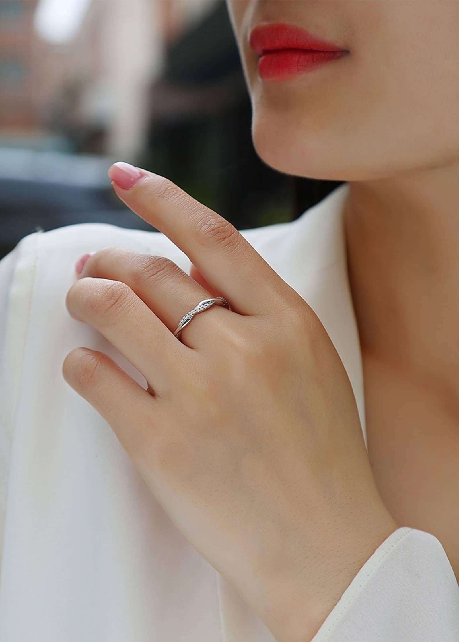 Anello da donna delicato sottile, anello da donna attorcigliato con moissanite argento bianco 14 carati, misura 14 (17,2)