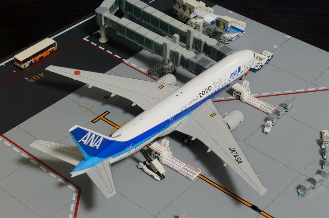Amazon.co.jp: jcwings 1/400 ANA B777-200ER 特別塗装機 : おもちゃ 