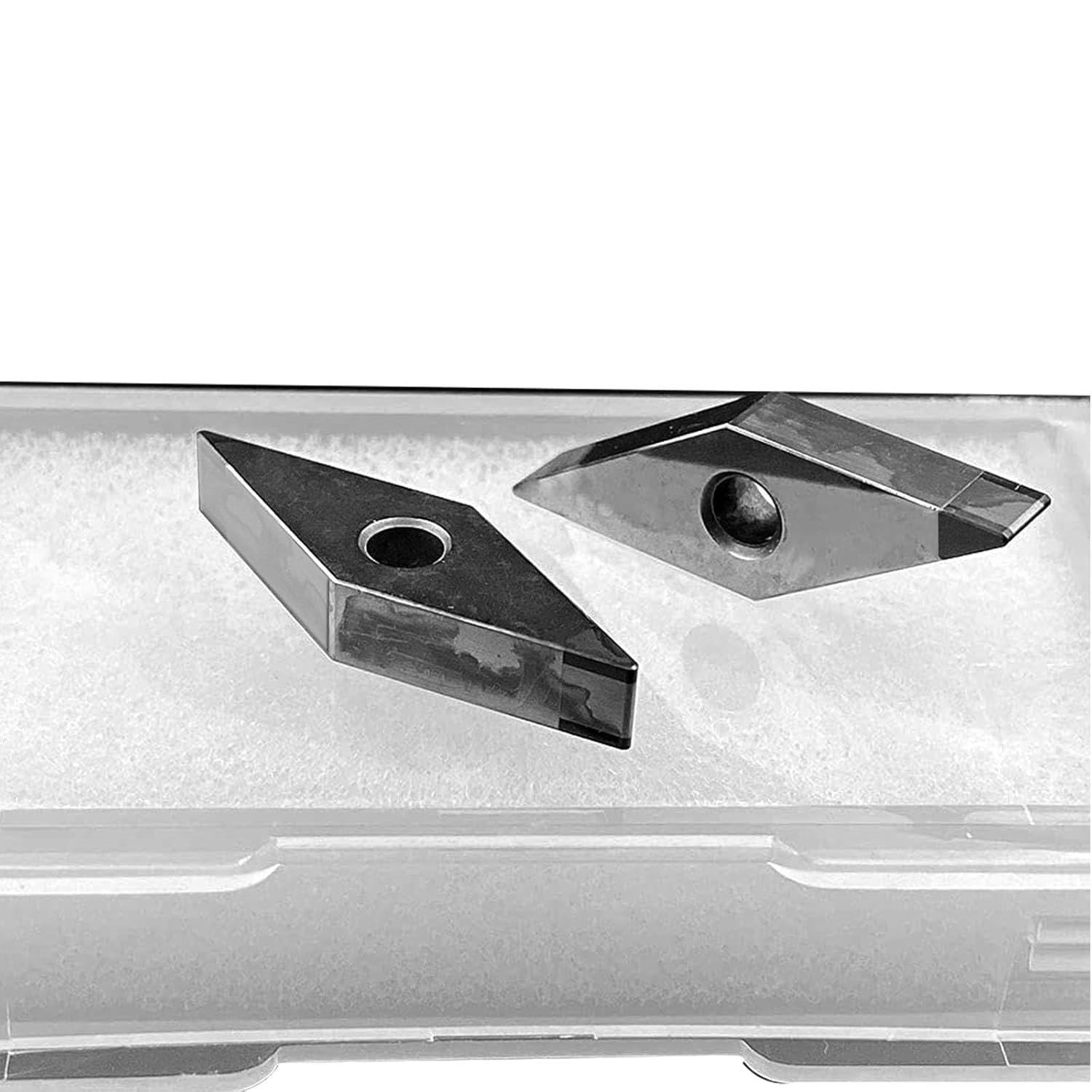Lot de 2 plaques de coupe transversible CBN VNMG331 VNMG160404 en nitrure de bore cubique pour le traitement de l'acier trempé Plaque de coupe réversible en carbure de tungstène pour acier à