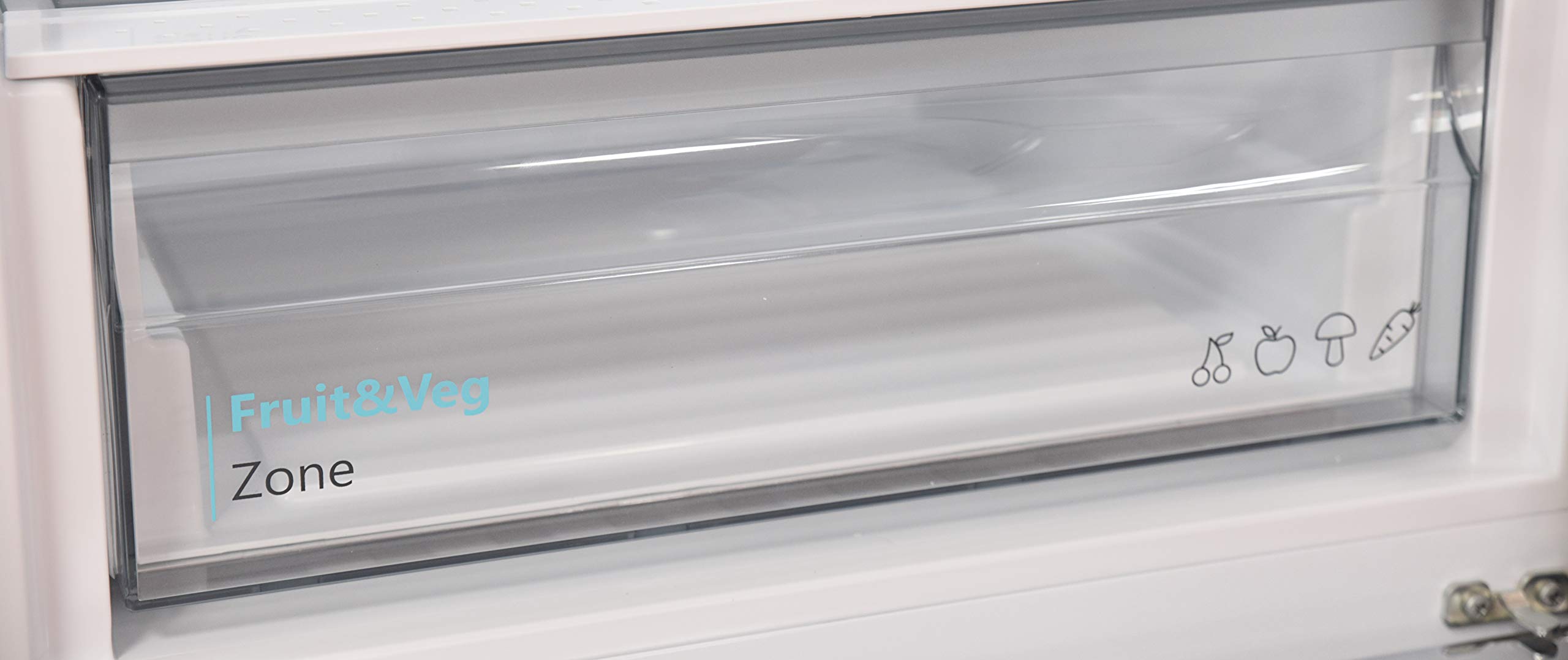 SHARP Réfrigérateur/Congélateur SJ-FTB01ITXSD-EU2 / Largeur 54 cm/Volume 213 l dont 42 l dans le congélateur / 39 dB/Système de refroidissement NanoFrost/Éclairage intérieur LED/Commande
