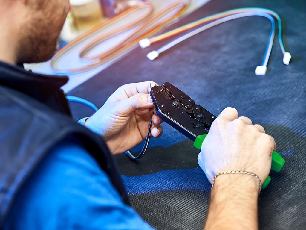 Toolland Pinze a crimpare per connettori non isolati, realizzano collegamenti elettrici affidabili