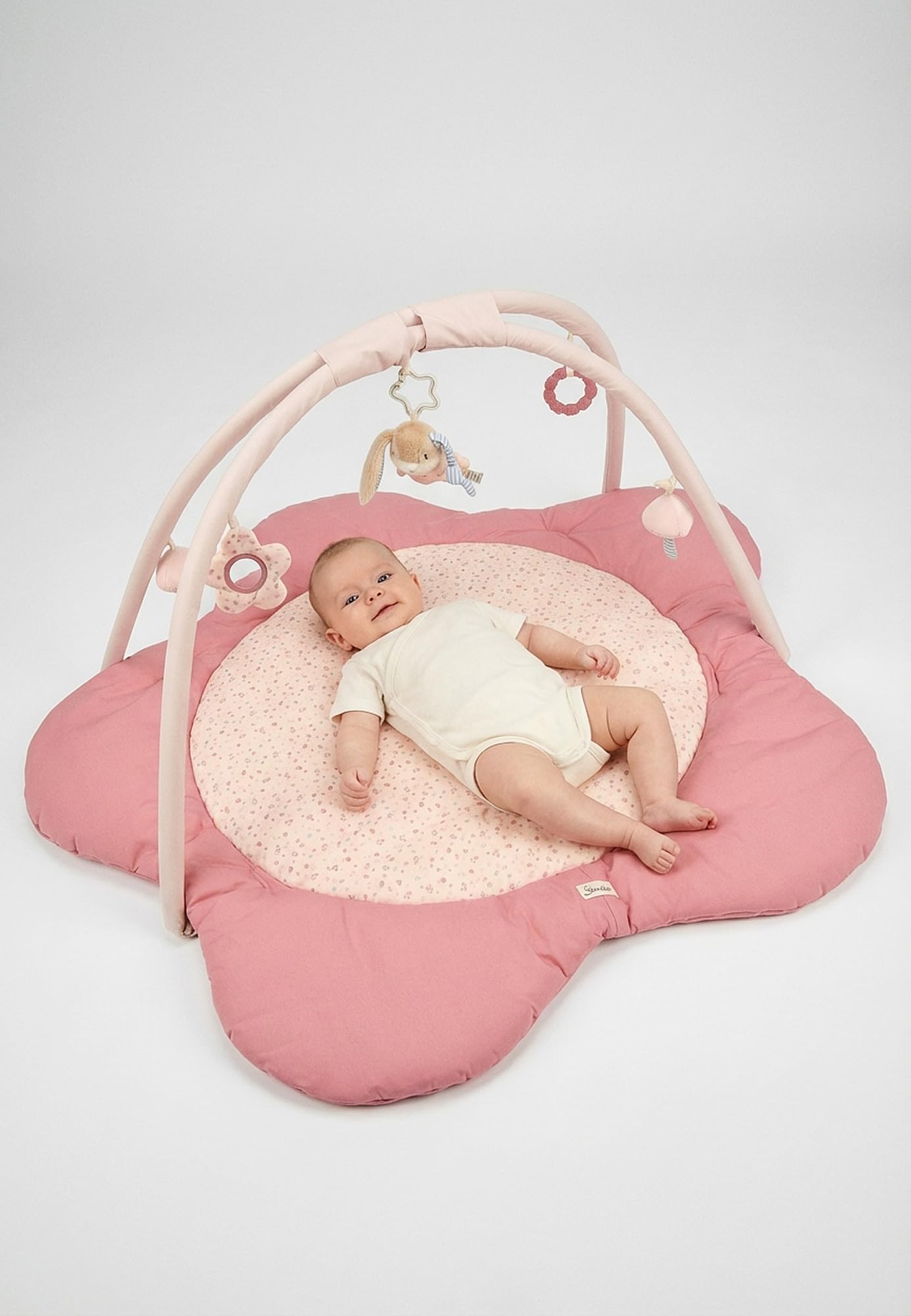 Sterntaler Spielbogen Hase Hanni 96x96cm - Motiv Spieldecke mit Bogen & abnehmbarem Spielzeug - wattierte Activity Decke für Mädchen mit Rassel, Beißring & Spiegel - Geschenk Idee, perlrosa