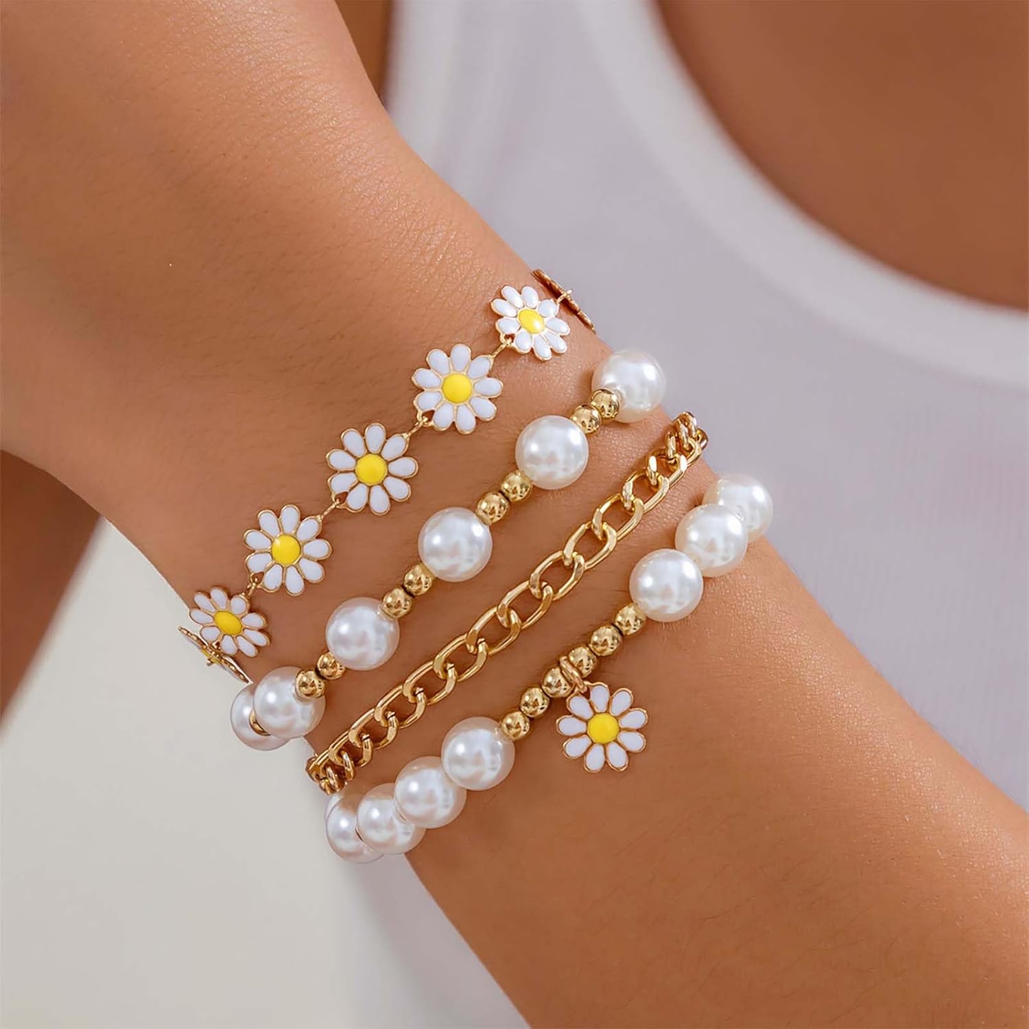 Andelaisi Boho Layered Daisy Bracelet Vintage Daisy Flower Bracelet Gold Pearl Chain Bracelets Multi-layer Curb Link Chain Bracelets Jewelry Jewelry for Women - Image 2