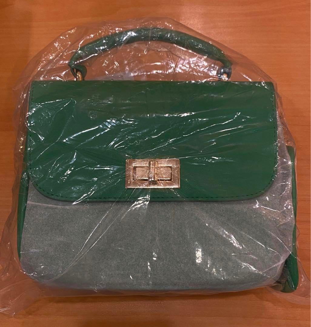 入手困難　美品　PICCHIOTTI アクセサリーポーチ　パテントレザー　レッド 入手困難】【美品】PICCHIOTTI ピキョッティ アクセサリーポーチ