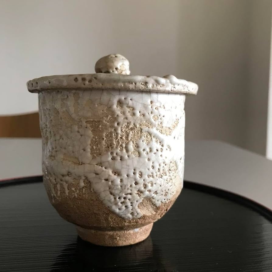 砥部焼　楽山焼　湯呑み　蟹 Amazon.co.jp: 楽山焼 蟹 湯呑 茶碗 抹茶 茶道具 箱有 愛媛県