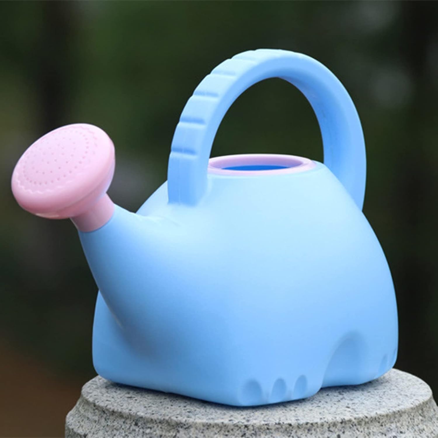 Elephant Watering Can, 1.5L Plastic Watering Pot Spray Bottle Water Sprinkler, Lightweight Novelty Indoor Outdoor Garden Plants, Kids Toy Watering Can with Shower Head (Blue&Pink)