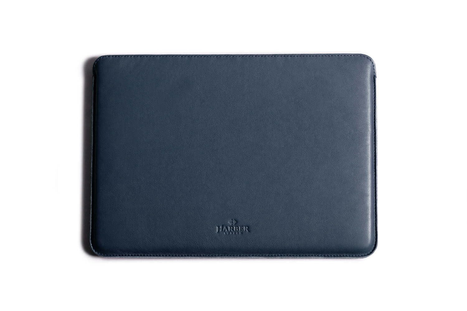 Harber London - Funda de Piel para MacBook | Slim Harber London | Compatible con Macbook Pro 13" (2016 / M2-2022) | Color Azul Navy | Hecho a Mano con Materiales Resistentes y Certificados Ecológicos