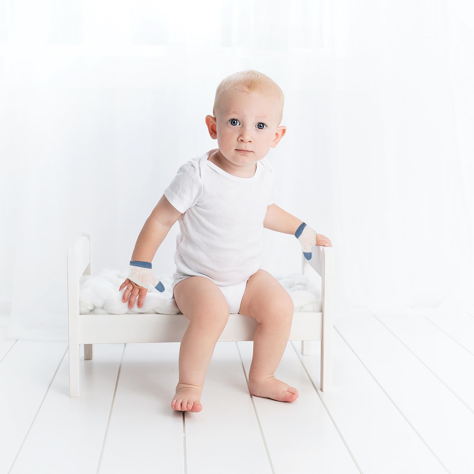 TOYANDONA Guantes Antichupete para Bebés Niños, Corrector de Succión de Pulgar, Tejido Transpirable de Malla Doble Cara, Talla M Rayas Aleatorias, para Evitar Chuparse el Dedo, 2 Pares